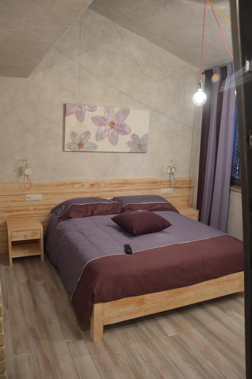 Agriturismo La Collina Питиляно Стая снимка
