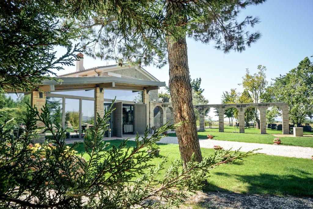 Agriturismo La Collina Питиляно Екстериор снимка